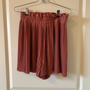 Express pleated poly shorts size S